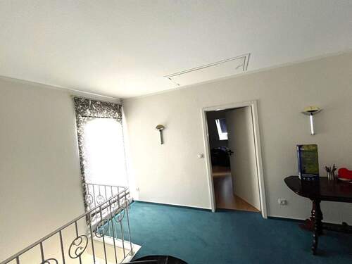DACHBODENLUKE vom Flur aus - 