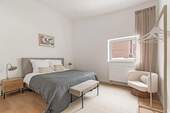 Geräumiges Elternschlafzimmer - 