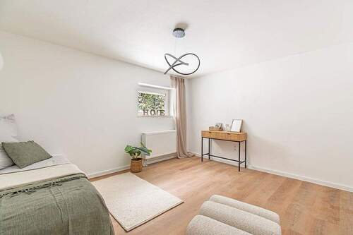 Gäste-/Arbeitszimmer - 