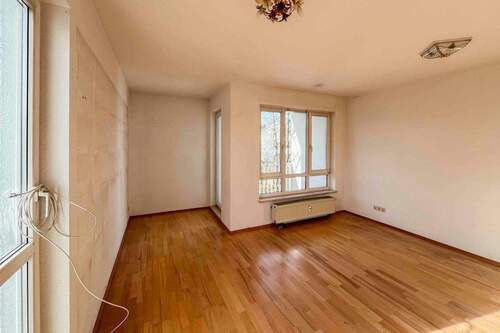 Wohnzimmer - Einfamilienhaus in München zum Kaufen