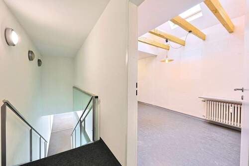 OG - Treppe ins EG / Pausenraum - 