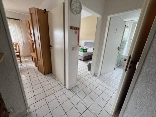 Flur - Etagenwohnung mit 52,00 m&sup2; in Sankt Augustin zur Miete