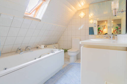 Wannenbad im Obergeschoss - 