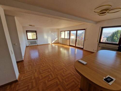 Bild 2 - 4 Zimmer Etagenwohnung zum Kaufen in Pforzheim