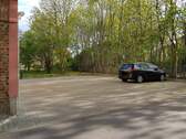 Parkplatz.jpg - Etagenwohnung mit 69,70 m² in Cottbus zur Miete
