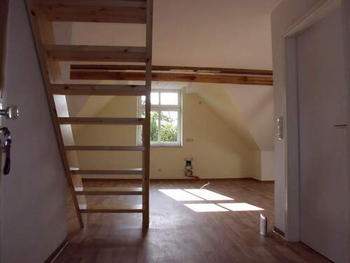 Blick vom Eingangsbereich zur Küche.JPG - 
