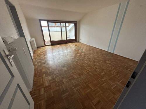 Wohnzimmer (1) - 3 Zimmer Etagenwohnung zum Kaufen in Kirchham