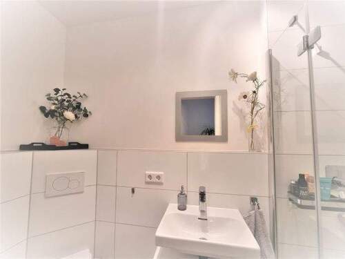 Bad 2 WC und Dusche - 