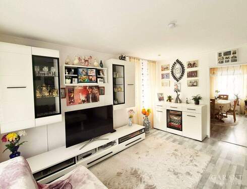 Wohnzimmer - Zentrale Lage, bestechender Preis!