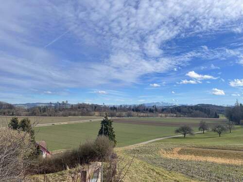 Aussicht Sitzplatz - Modernes 6.5-Zimmer-Einfamilienhaus mit Traumaussicht