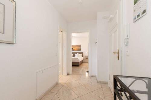 Der geräumige Eingangsbereich - 2 Zimmer Etagenwohnung zum Kaufen in Binz