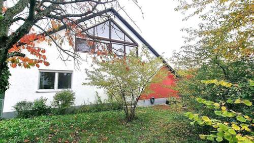 Hausansicht West - Gartenateil.jpg - 3 Zimmer Etagenwohnung in Herzogenaurach