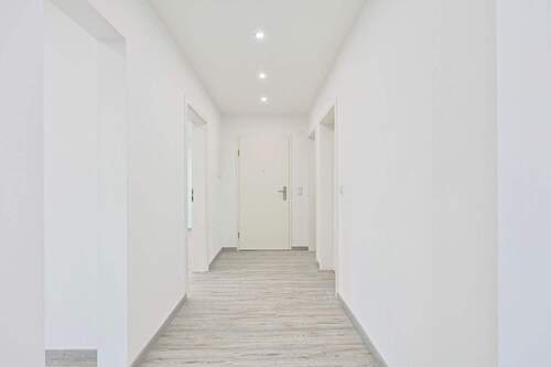 Flur - 2 Zimmer Etagenwohnung zum Kaufen in Haßloch