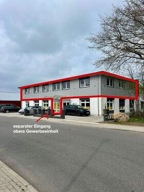 separ. Eingang nur für das OG - Büro zur Miete in Oldenburg i.H.