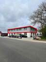 Ansicht von der Straße - Büro in Oldenburg i.H. zur Miete