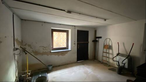Keller mit Ausgang - 