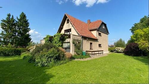 Seiten- und Rückansicht - 4 Zimmer Einfamilienhaus in Oderwitz