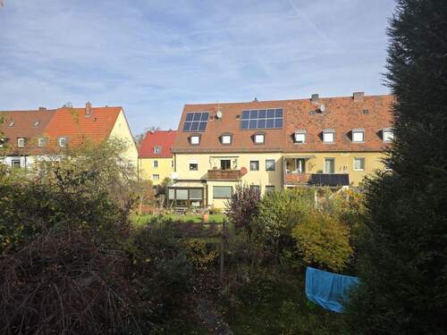 Aussicht Balkon - 3 Zimmer Etagenwohnung zur Miete in Nürnberg