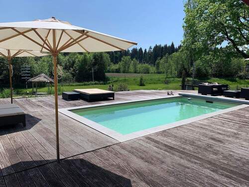 Pool - Einfamilienhaus mit 280,00 m&sup2; in Rohrdorf zum Kaufen