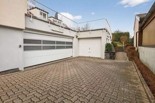 Tiefgarageneinfahrt - 