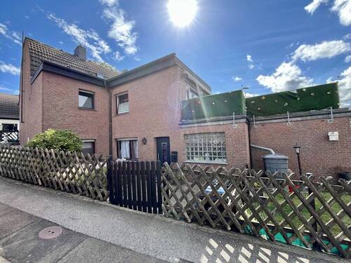 Rückseite - Reihenmittelhaus mit 136,00 m&sup2; in Stolberg (Rhld.) zum Kaufen