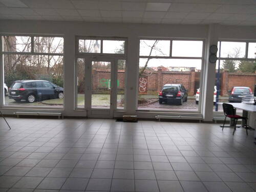 Ausblick - Büro, Praxis, Lager oder Einzelhandel in zentraler Lage