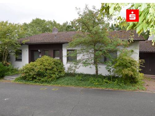 Hauseingang mit Garage - Virtueller Rundgang im Web Exposè !