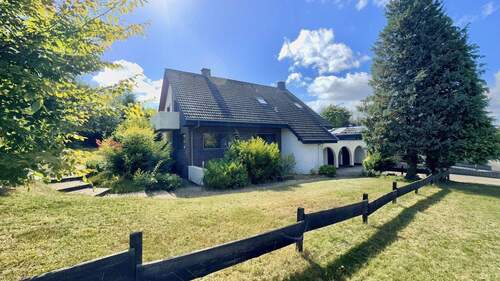 Strassenansicht - Einfamilienhaus in Mechernich Kommern-Süd ?mit Einliegerwohnung