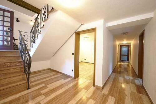 Flur / Treppe Keller - 