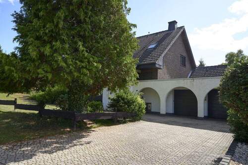 Frontansicht Garagen - 