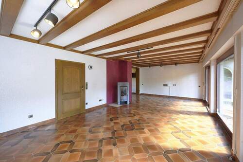 Wohnzimmer mit Kamin - 