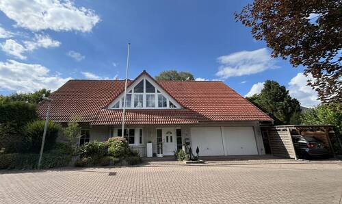 Hier entlang! - 6 Zimmer Einfamilienhaus zum Kaufen in Stuhr