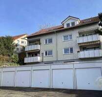 Pfund Immobilien verkauft: Gepflegte 2,5-Zimmerwohnung in Plochingen mit Balkon und Garage.