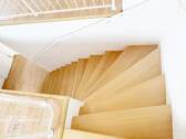 Treppe vom Bergeschoss ins untere Geschoss - 