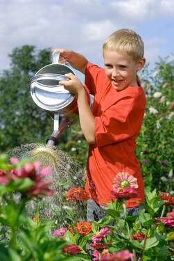 Kind im Garten - 