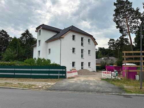 Fassade - 3 Zimmer Etagenwohnung in Eggersdorf