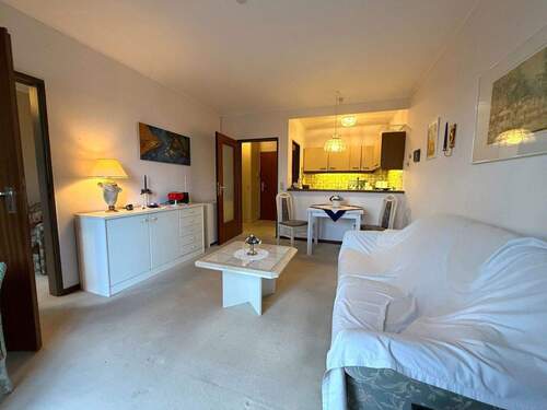 22954 LooseImmo Wohnzimmer2 - 1 Zimmer Etagenwohnung zum Kaufen in Scharbeutz