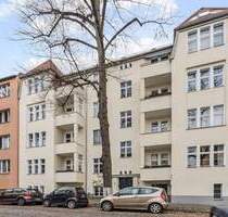 Helle Vier-Zimmer-Wohnung mit großem Gestaltungspotenzial - Berlin Schmargendorf