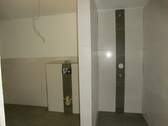 Beispiel Badezimmer mit Dusche und WC ohne Wanne - 