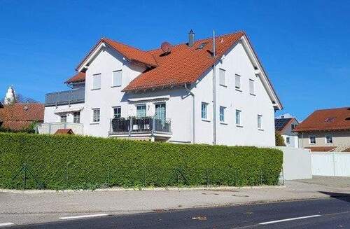Südansicht - Helle attraktive EG-Wohnung mit eigenem Garten, Garage und Stellplatz