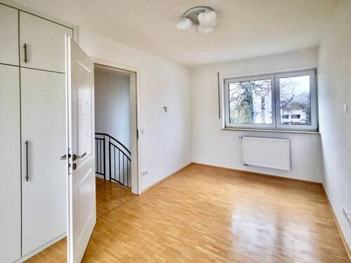 Kinderzimmer- Arbeitszimmer 1. OG - 