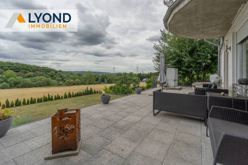 Bild 1 - Großzügige Doppelhaushälfte in ruhiger Lage - Ideal für Familie und Vermietung!