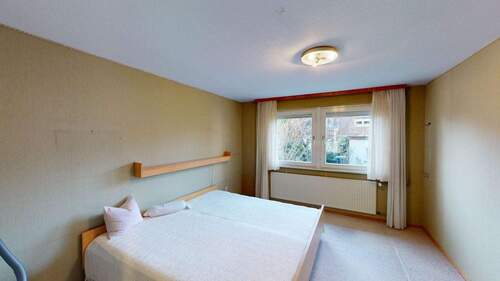 Helles Schlafzimmer im EG - 