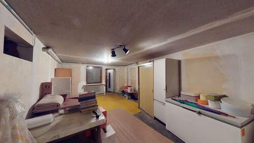 Einliegerbereich mit separatem Zugang im UG - 