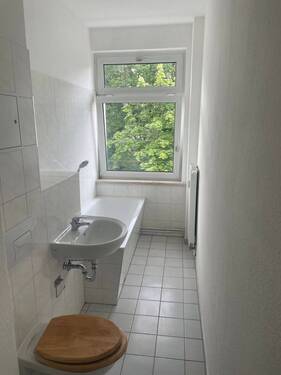 Badezimmer - Etagenwohnung mit 60,00 m² in Chemnitz zur Miete
