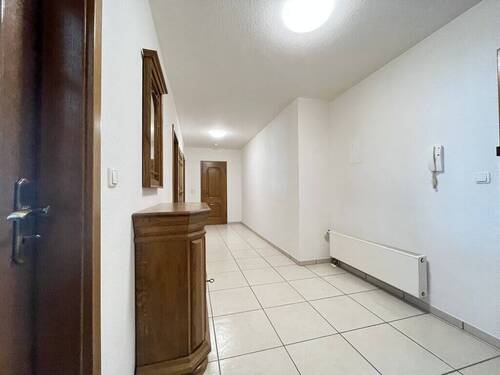 Diele - Etagenwohnung mit 84,00 m&sup2; in Aachen zum Kaufen