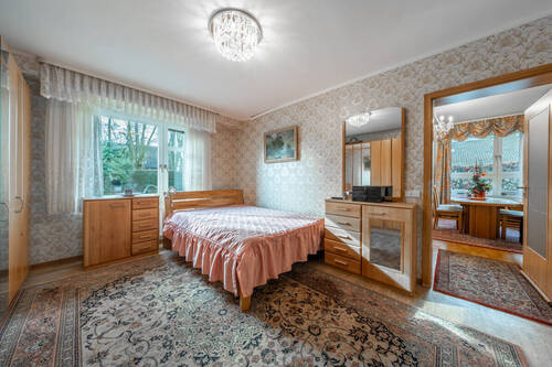 mit angrenzendem Schlaf-/Arbeitszimmer - 9 Zimmer Mehrfamilienhaus, Wohnhaus in Ibbenbüren