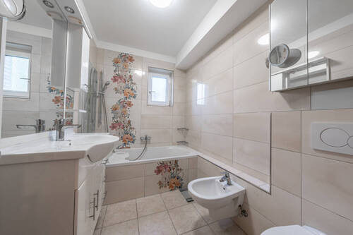 Das Badezimmer der Einheit - Mehrfamilienhaus, Wohnhaus mit 284,00 m&sup2; in Ibbenbüren zum Kaufen