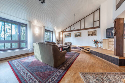 mit Zugang zur nächsten Wohneinheit - 