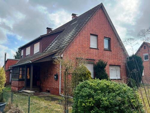 Ansicht - Einfamilienhaus mit Einliegerwohnung